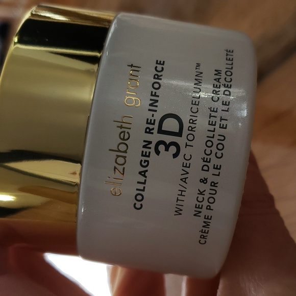 BEAUTY BUNDLE 💕 - Picture 4 of 6